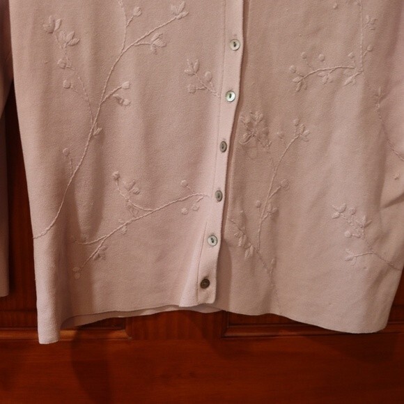 Absolu Pink Cardigan Embroidered Sweater Mother of Pearl Buttons LG - Picture 10 of 13